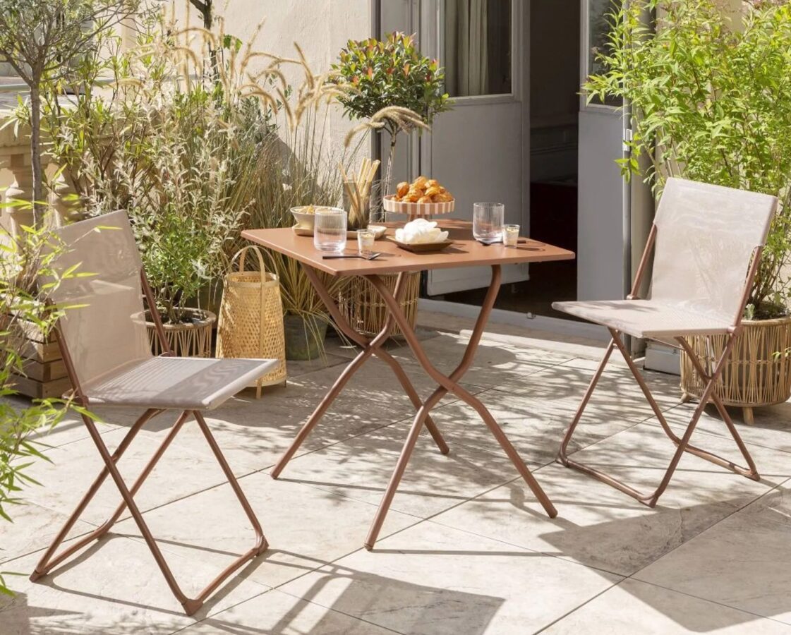 Lafuma "Balcony" Set (©LAFUMA MOBILIER - Pierrick Verny)