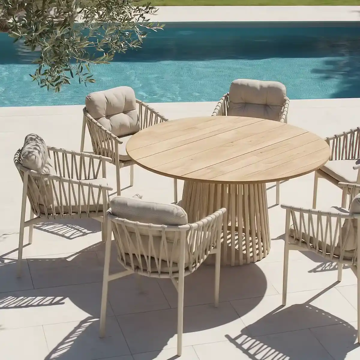 CASA DOMA "Lucca" Sessel mit "Loreto" Tisch (KI-generiert)